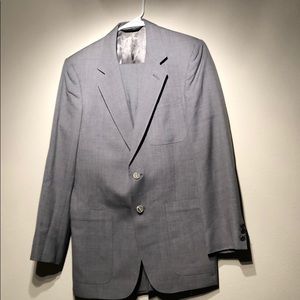 Vintage Dior suit. 39R,